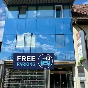  Apartment Friendly 33 Siska